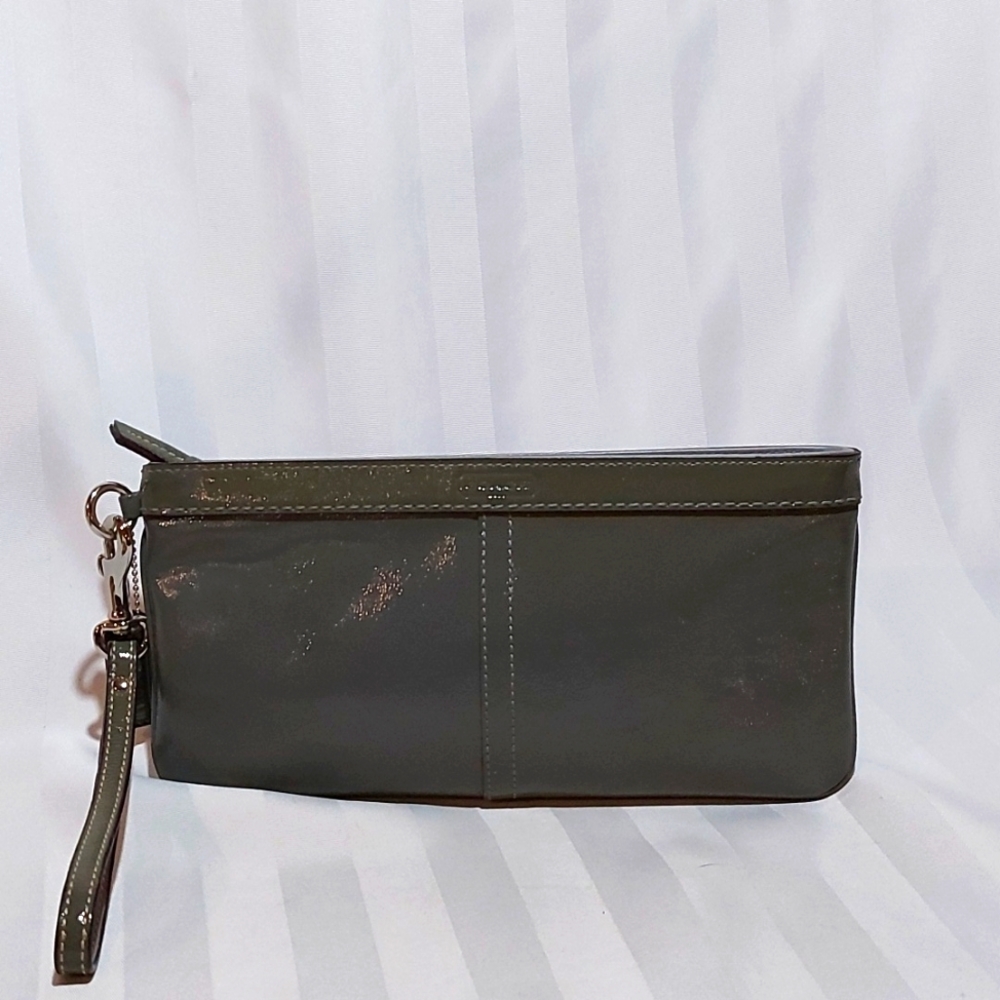 25. COACH GREY PATENT CLUTCH!